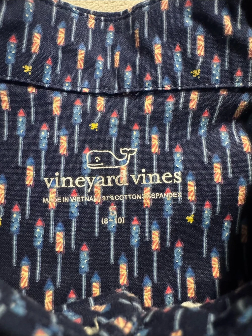 Vineyard Vines navy short